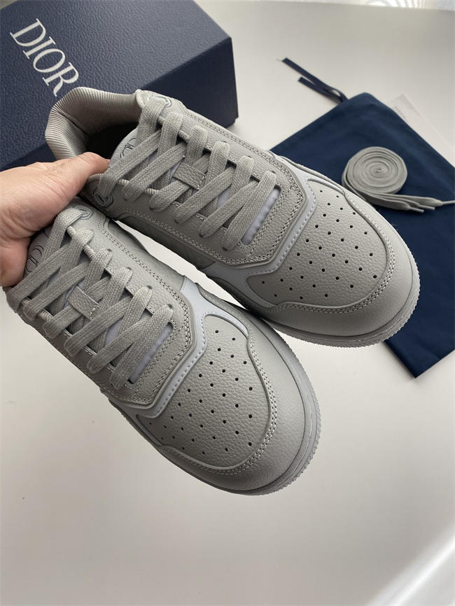 D10r b27 sneaker