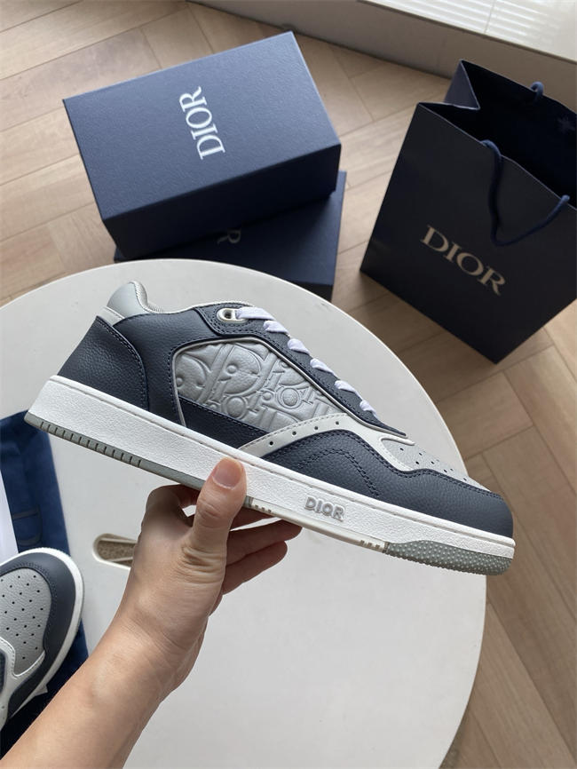 D10r b27 sneaker