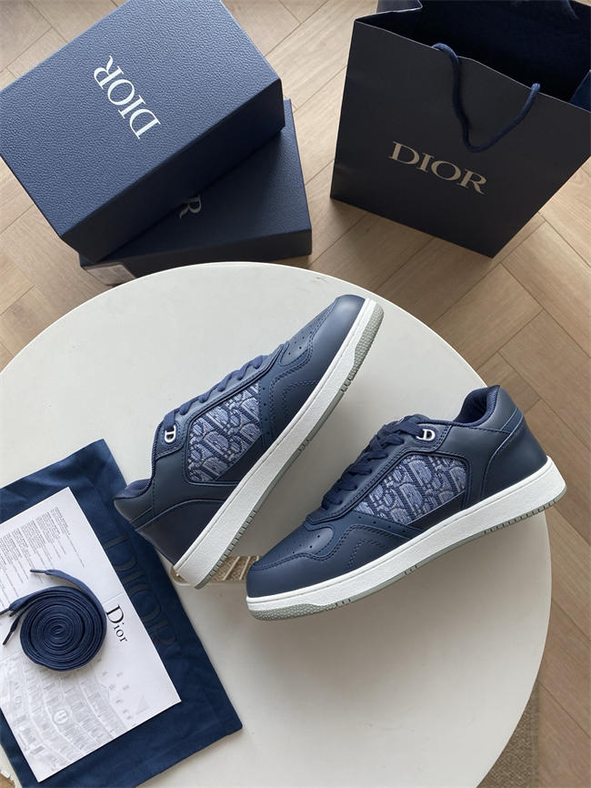 D10r b27 sneaker