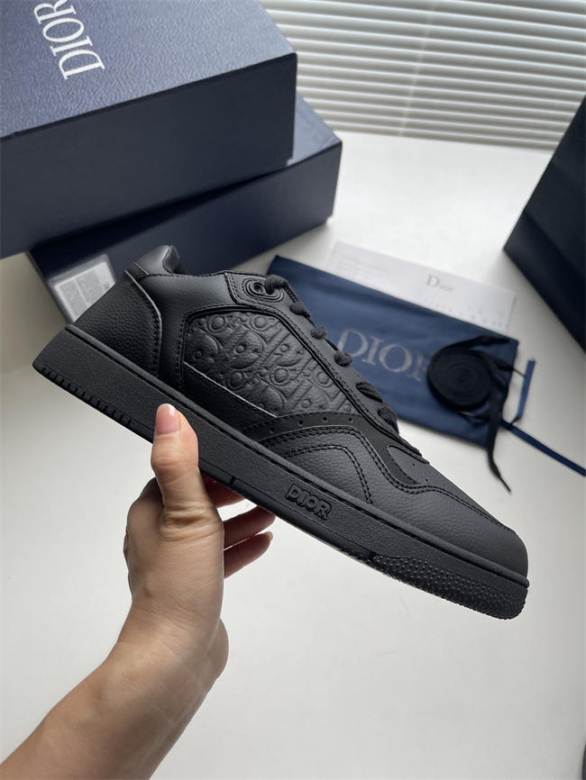 D10r b27 sneaker