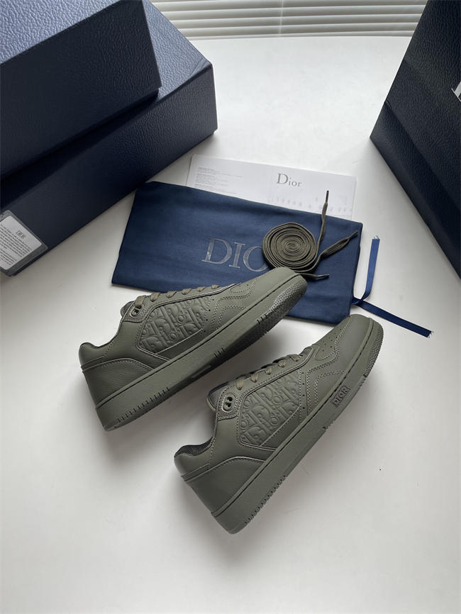 D10r b27 sneaker