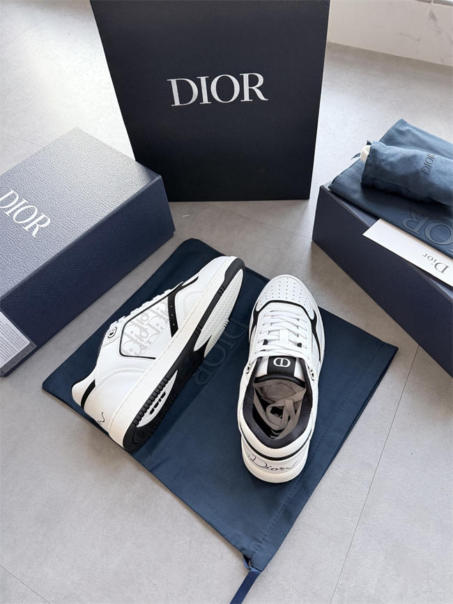 D10r b27 sneaker