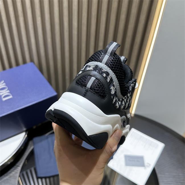 D10r b22 sneaker