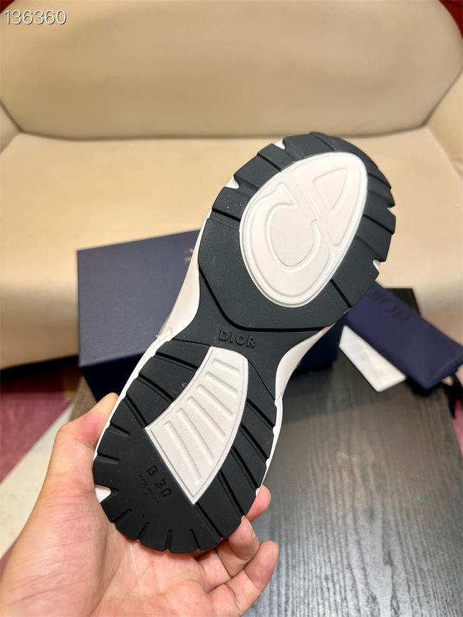 D10r b30 sneaker