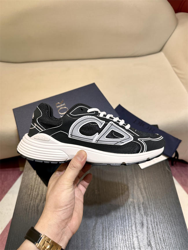 D10r b30 sneaker