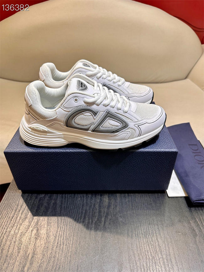 D10r b30 sneaker