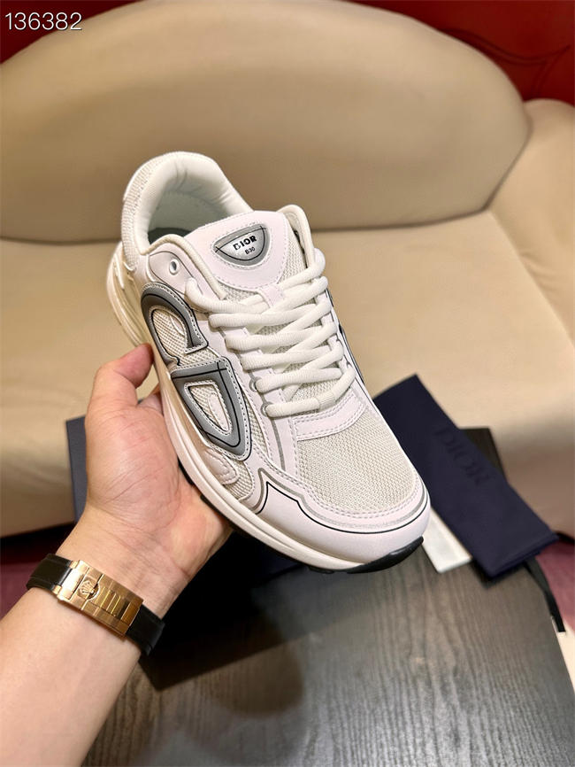 D10r b30 sneaker