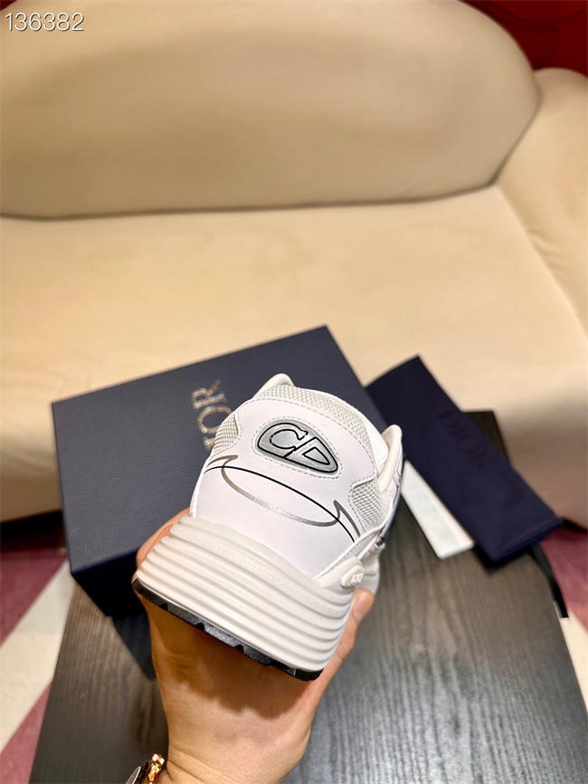 D10r b30 sneaker