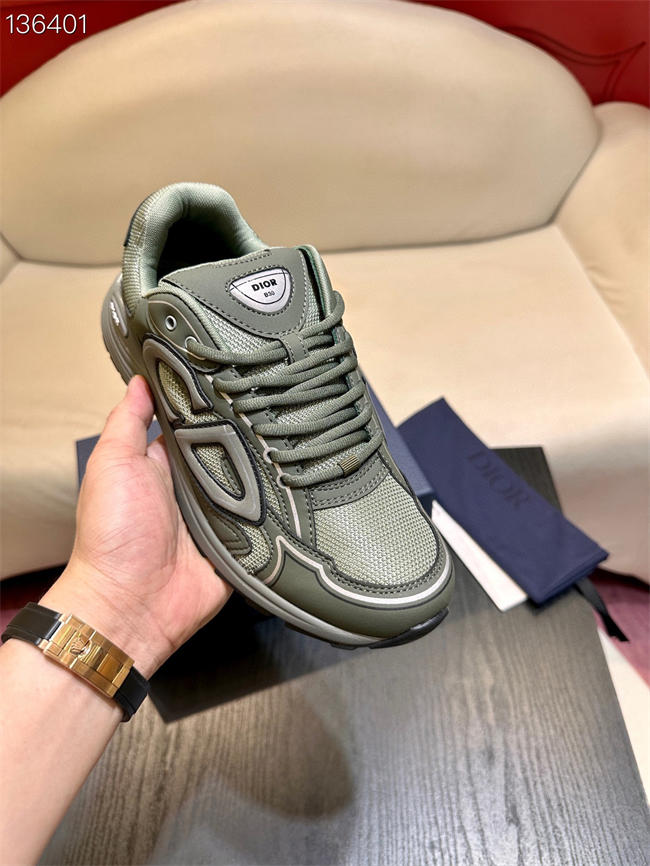 D10r b30 sneaker