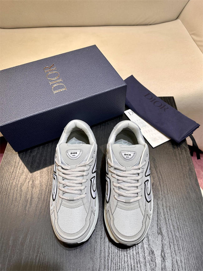 D10r b30 sneaker