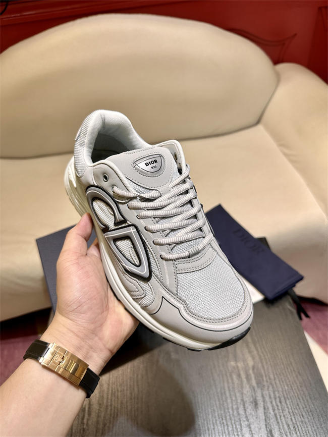 D10r b30 sneaker
