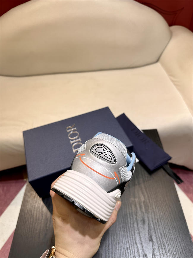 D10r b30 sneaker
