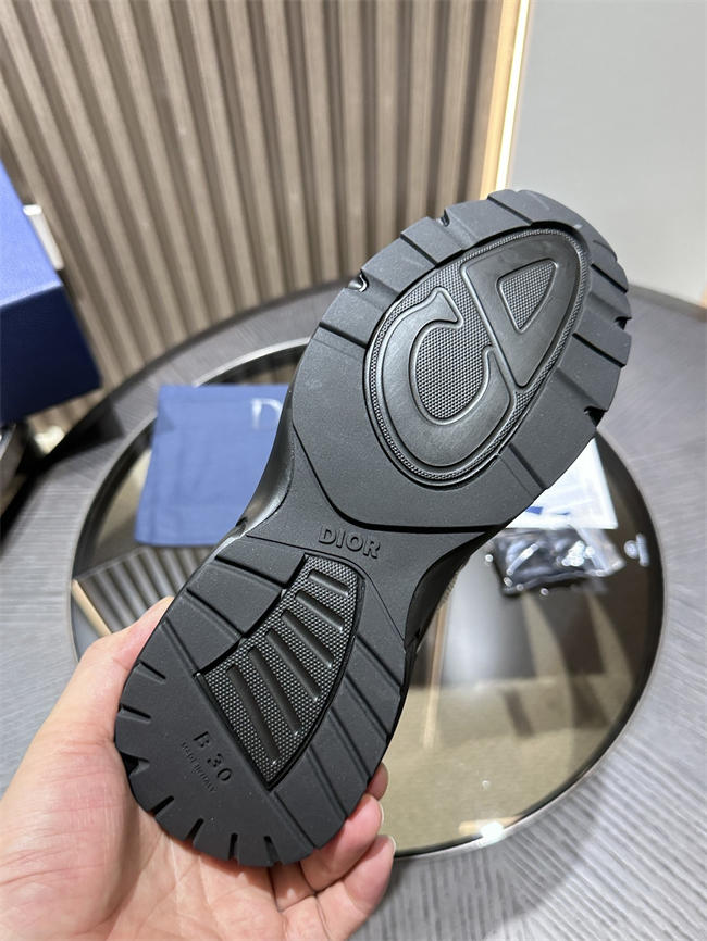 D10r b30 sneaker
