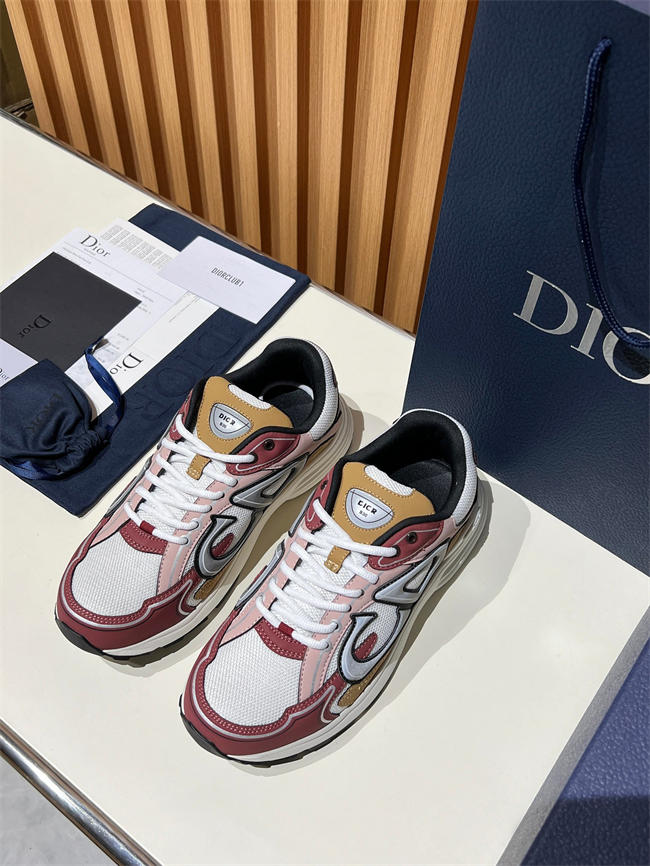 D10r b30 sneaker