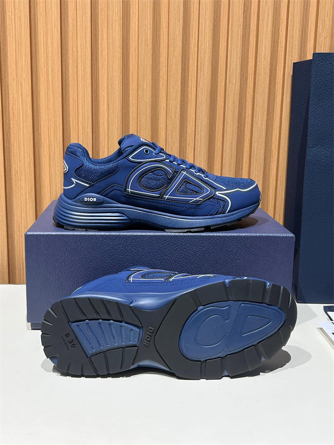 D10r b30 sneaker