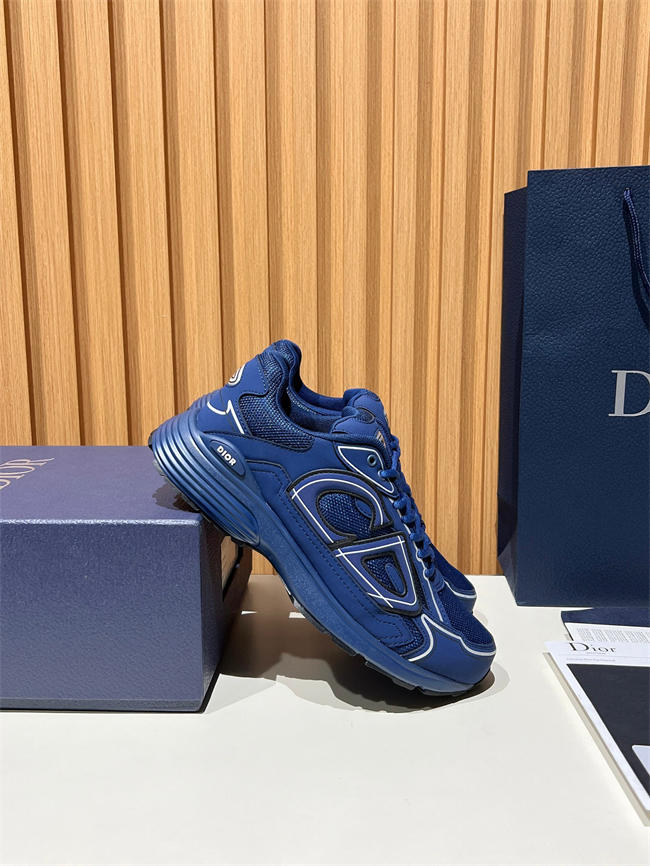 D10r b30 sneaker