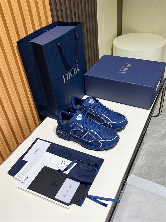 D10r b30 sneaker