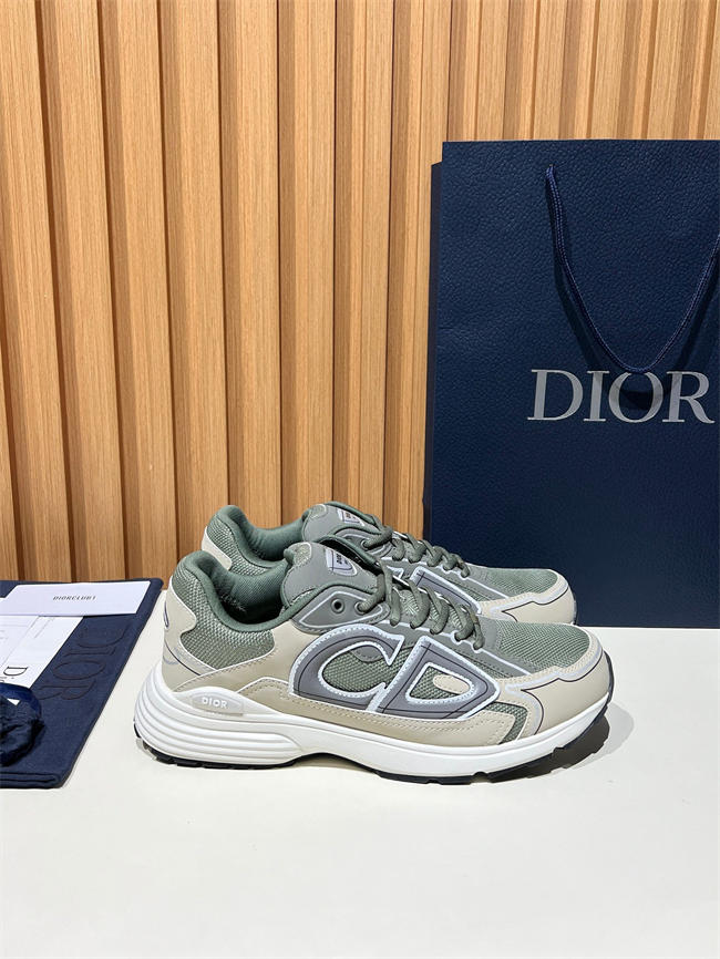 D10r b30 sneaker