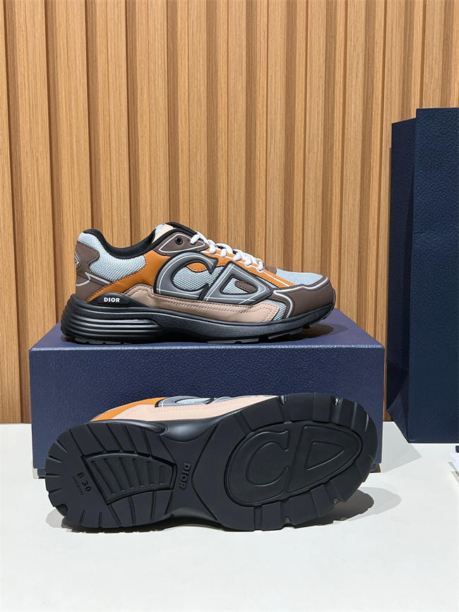 D10r b30 sneaker