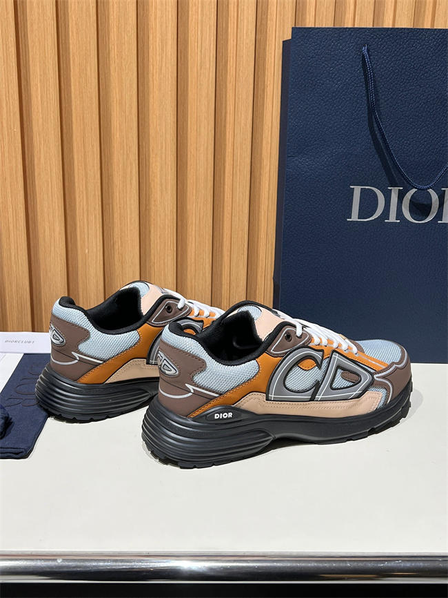 D10r b30 sneaker