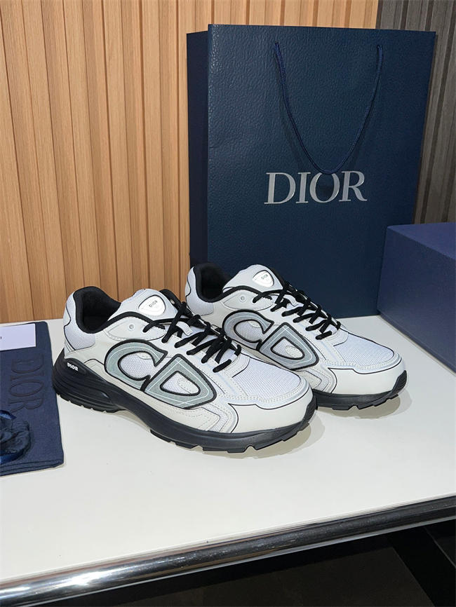 D10r b30 sneaker