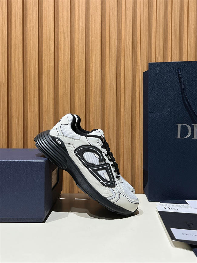 D10r b30 sneaker