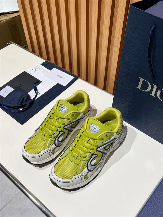 D10r b30 sneaker
