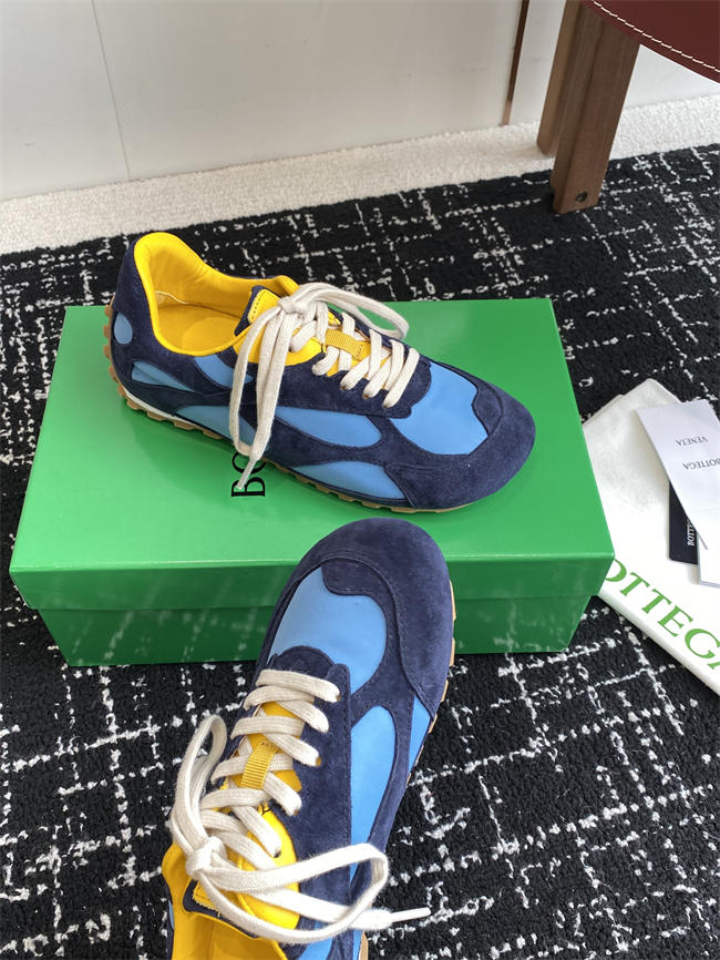 b0tt*ga Ven*ta sneaker