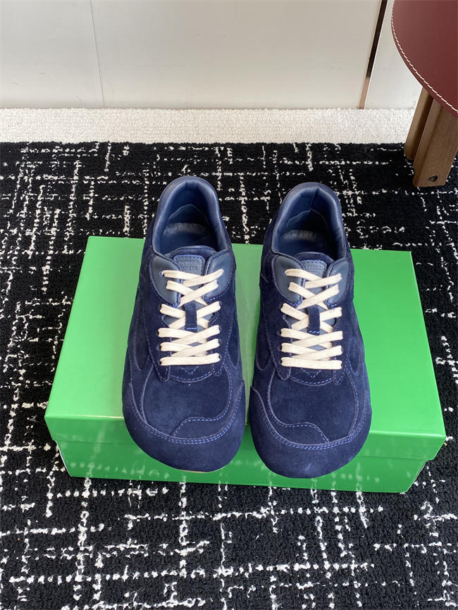 b0tt*ga Ven*ta sneaker