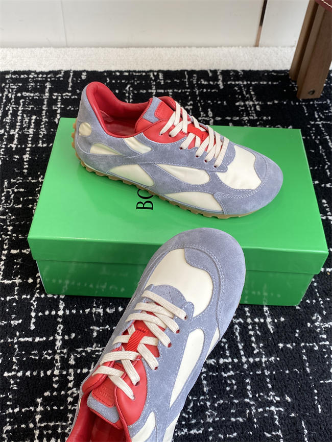 b0tt*ga Ven*ta sneaker