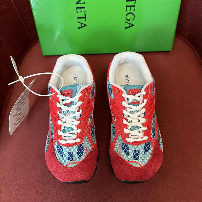 b0tt*ga Ven*ta sneaker