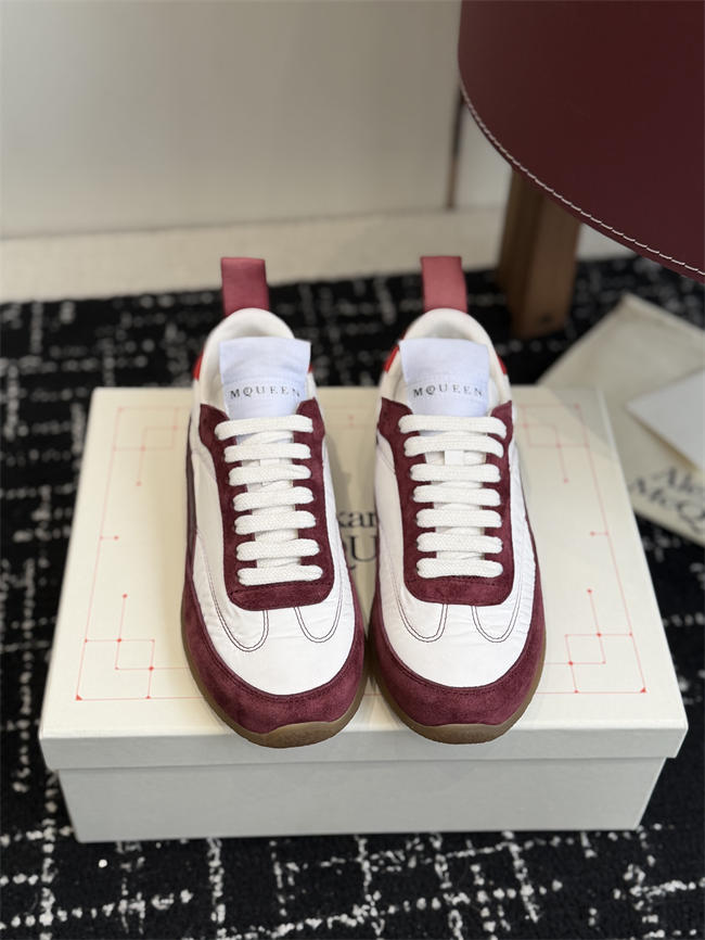 Mcqv*en sneaker