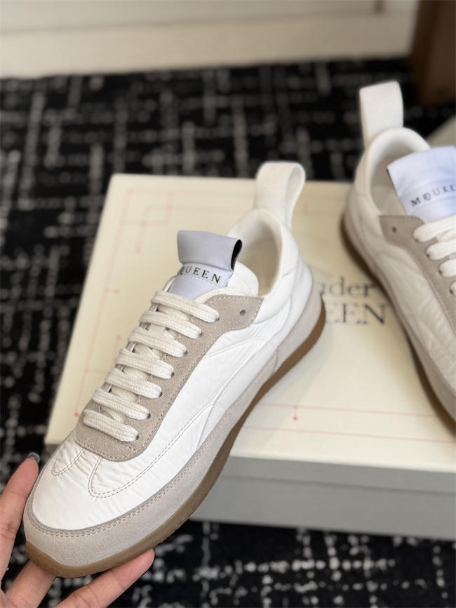 Mcqv*en sneaker