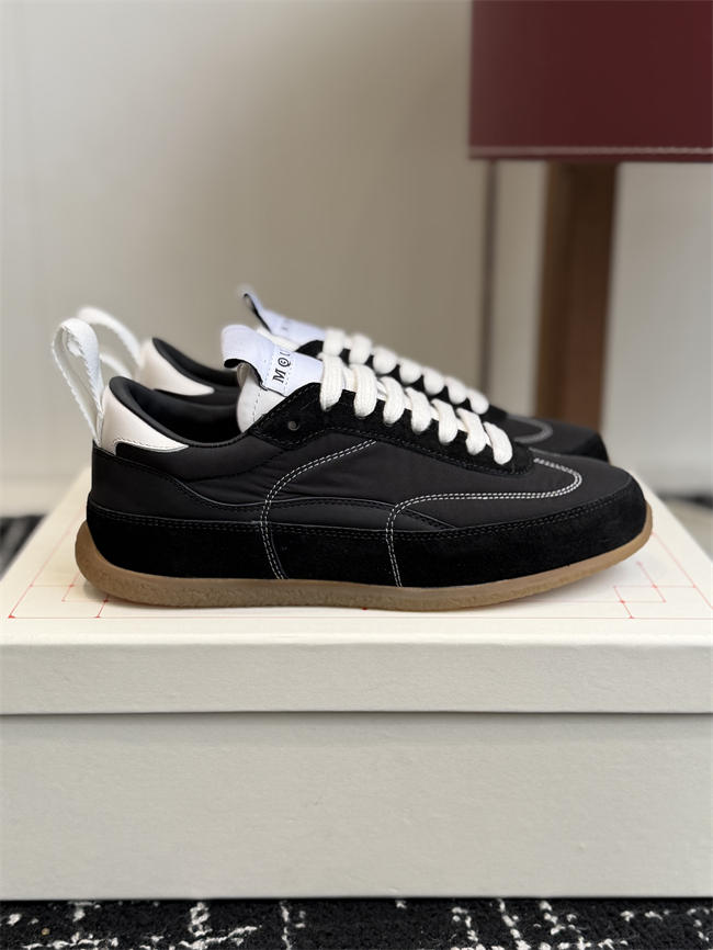 Mcqv*en sneaker