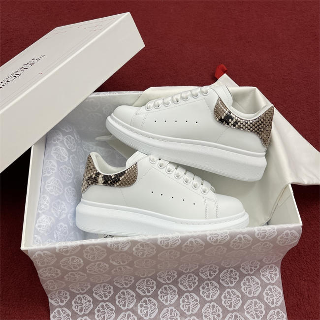 Mcqv*en sneaker