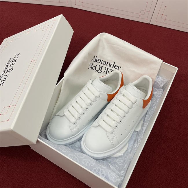 Mcqv*en sneaker