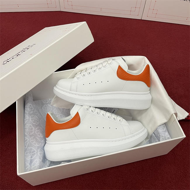 Mcqv*en sneaker