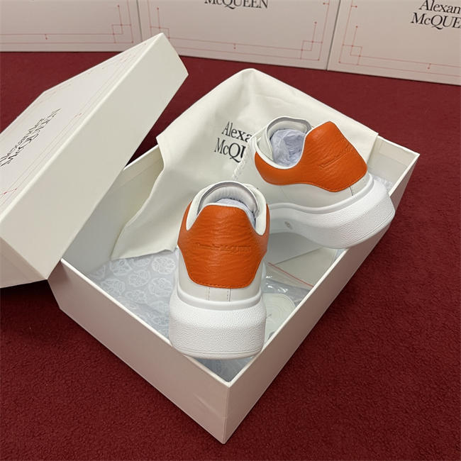 Mcqv*en sneaker