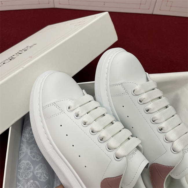 Mcqv*en sneaker