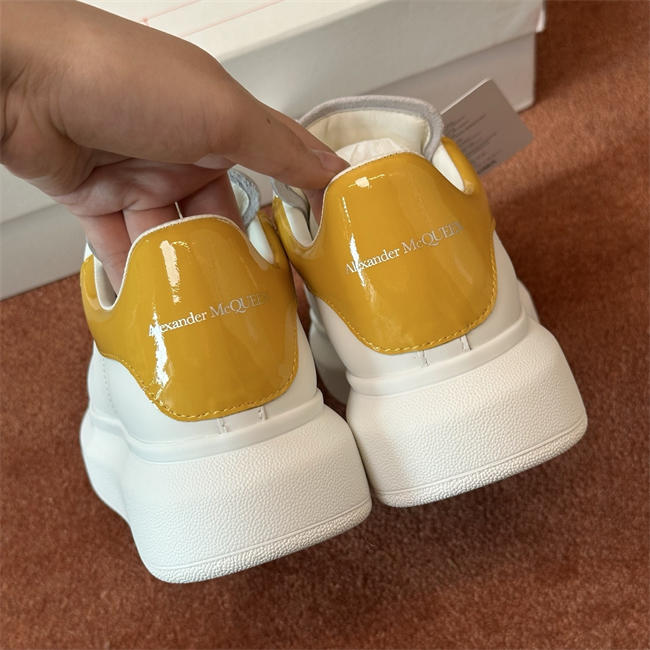 Mcqv*en sneaker
