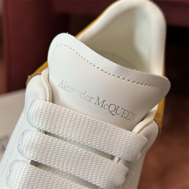 Mcqv*en sneaker