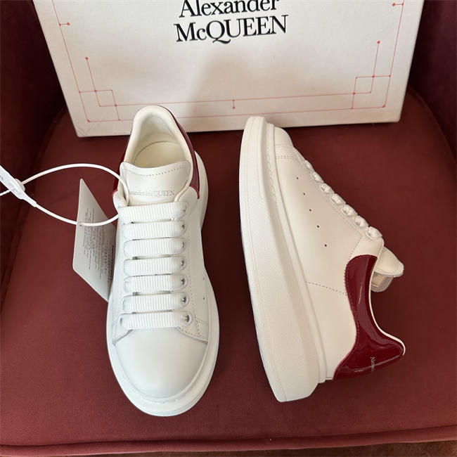 Mcqv*en sneaker