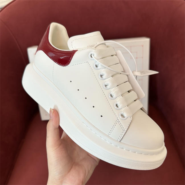 Mcqv*en sneaker