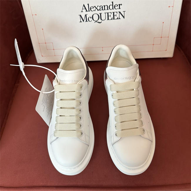 Mcqv*en sneaker