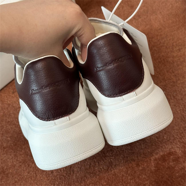 Mcqv*en sneaker