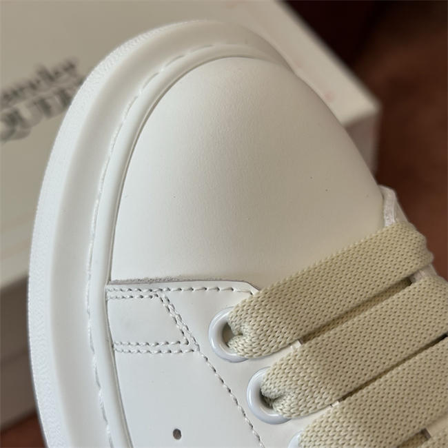 Mcqv*en sneaker