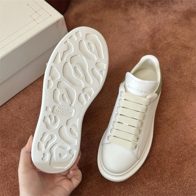 Mcqv*en sneaker
