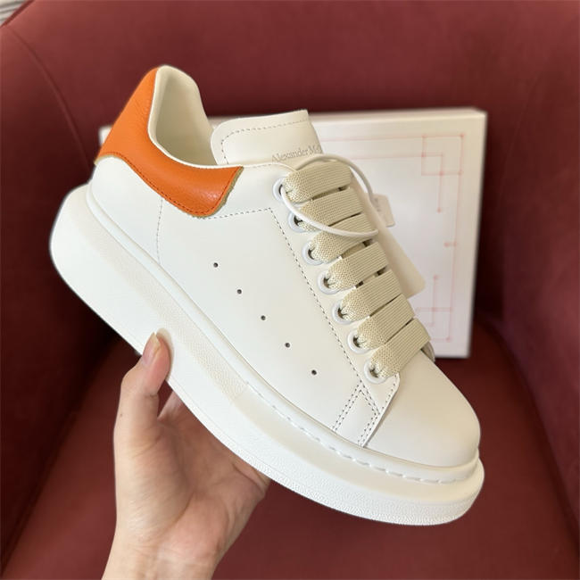 Mcqv*en sneaker