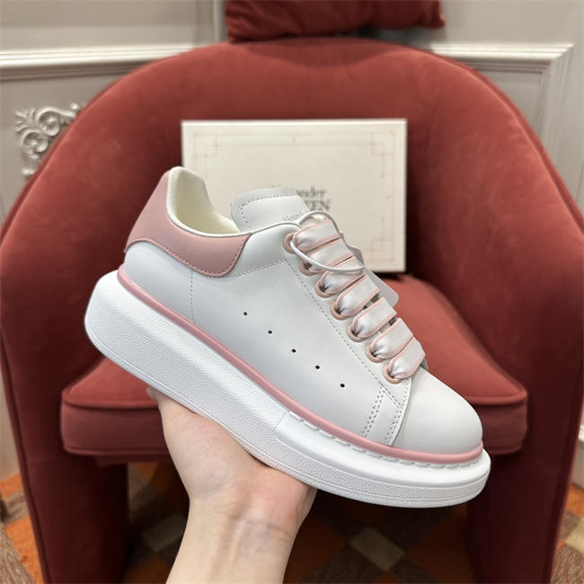 Mcqv*en sneaker