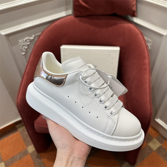 Mcqv*en sneaker